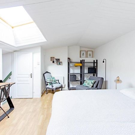 Superbe Duplex De 70M2 Avec 2 Chambres En Hyper Centre Au Calme Sur Cour Classe 3 Etoiles Avec Parking En Option Ла-Рошель Екстер'єр фото