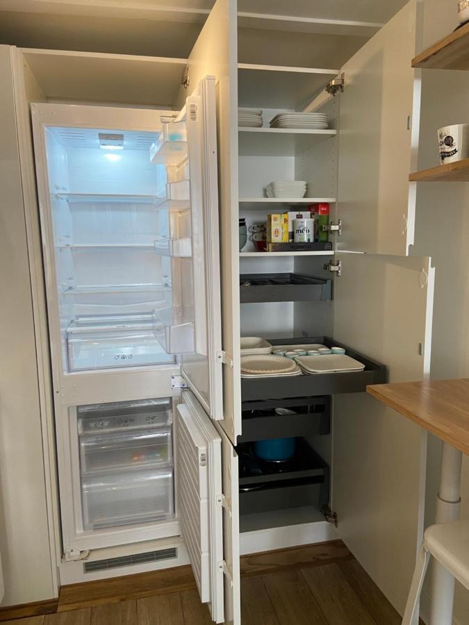 Superbe Duplex De 70M2 Avec 2 Chambres En Hyper Centre Au Calme Sur Cour Classe 3 Etoiles Avec Parking En Option Ла-Рошель Екстер'єр фото