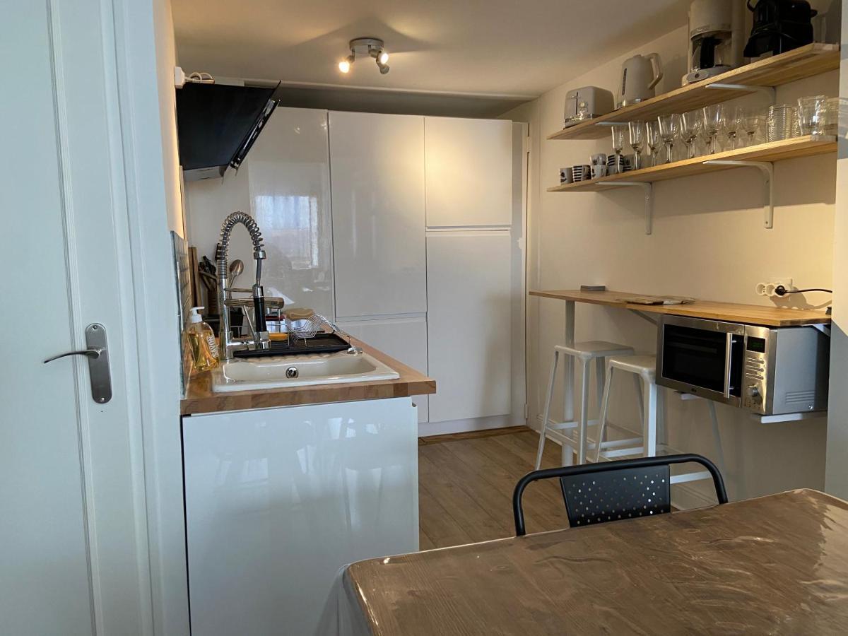 Superbe Duplex De 70M2 Avec 2 Chambres En Hyper Centre Au Calme Sur Cour Classe 3 Etoiles Avec Parking En Option Ла-Рошель Екстер'єр фото