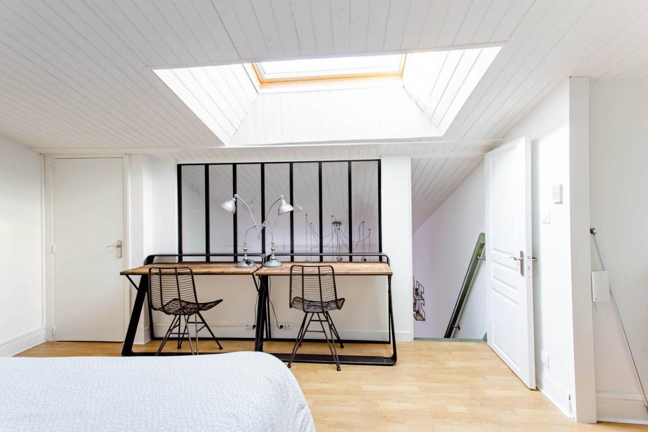 Superbe Duplex De 70M2 Avec 2 Chambres En Hyper Centre Au Calme Sur Cour Classe 3 Etoiles Avec Parking En Option Ла-Рошель Екстер'єр фото
